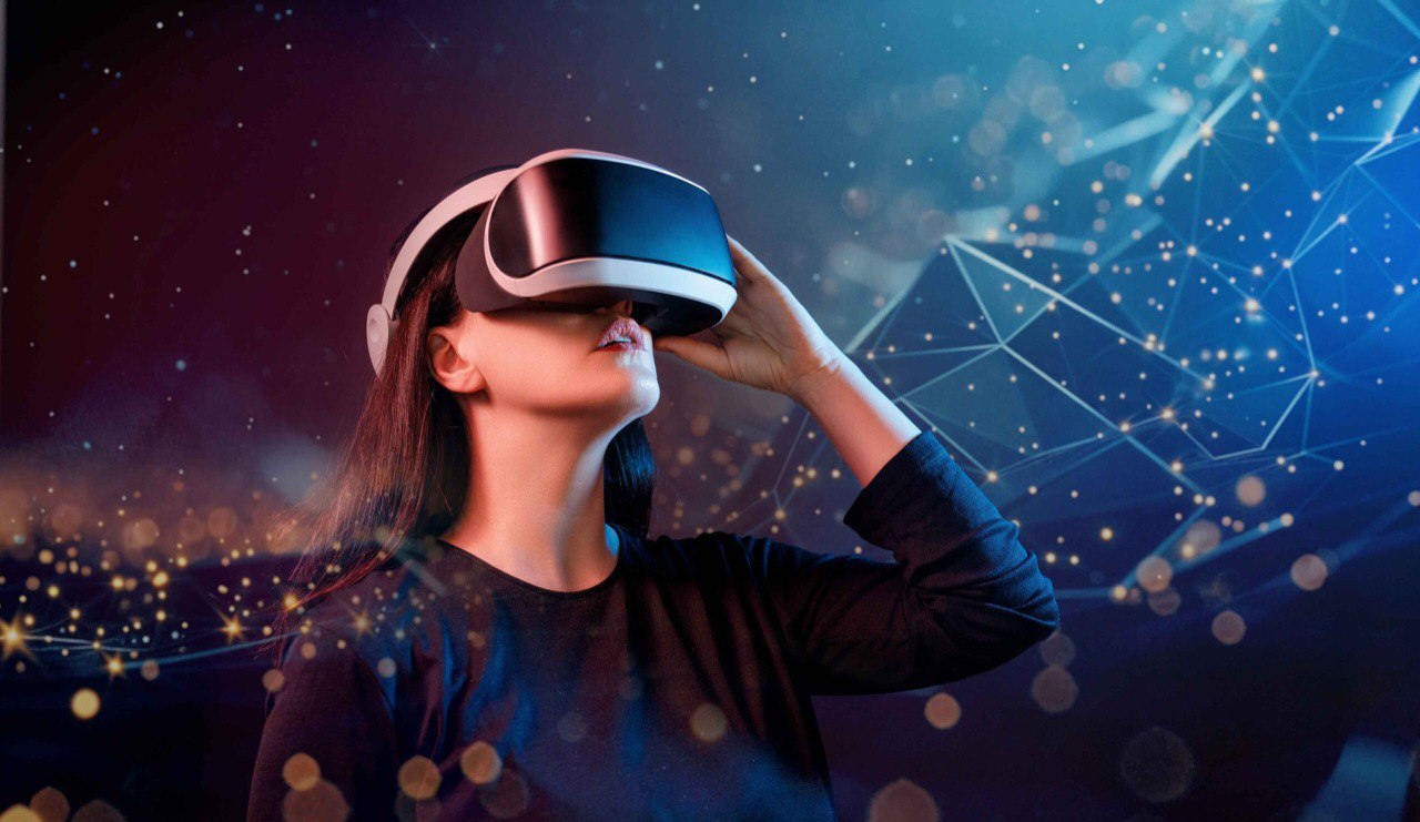 Virtual Reality dan Headset: Imersi Tanpa Batas